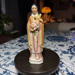 Vintage Nun Convent Porcelain Bisque Saint Therese Statue 7.125"  Little Flower